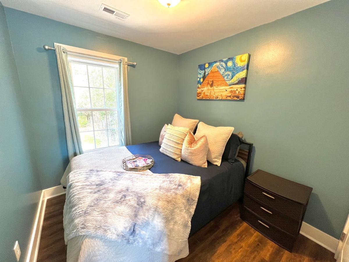 Stylish Cozy Tree House Pet Friendly!!! Villa Wilmington Exteriör bild
